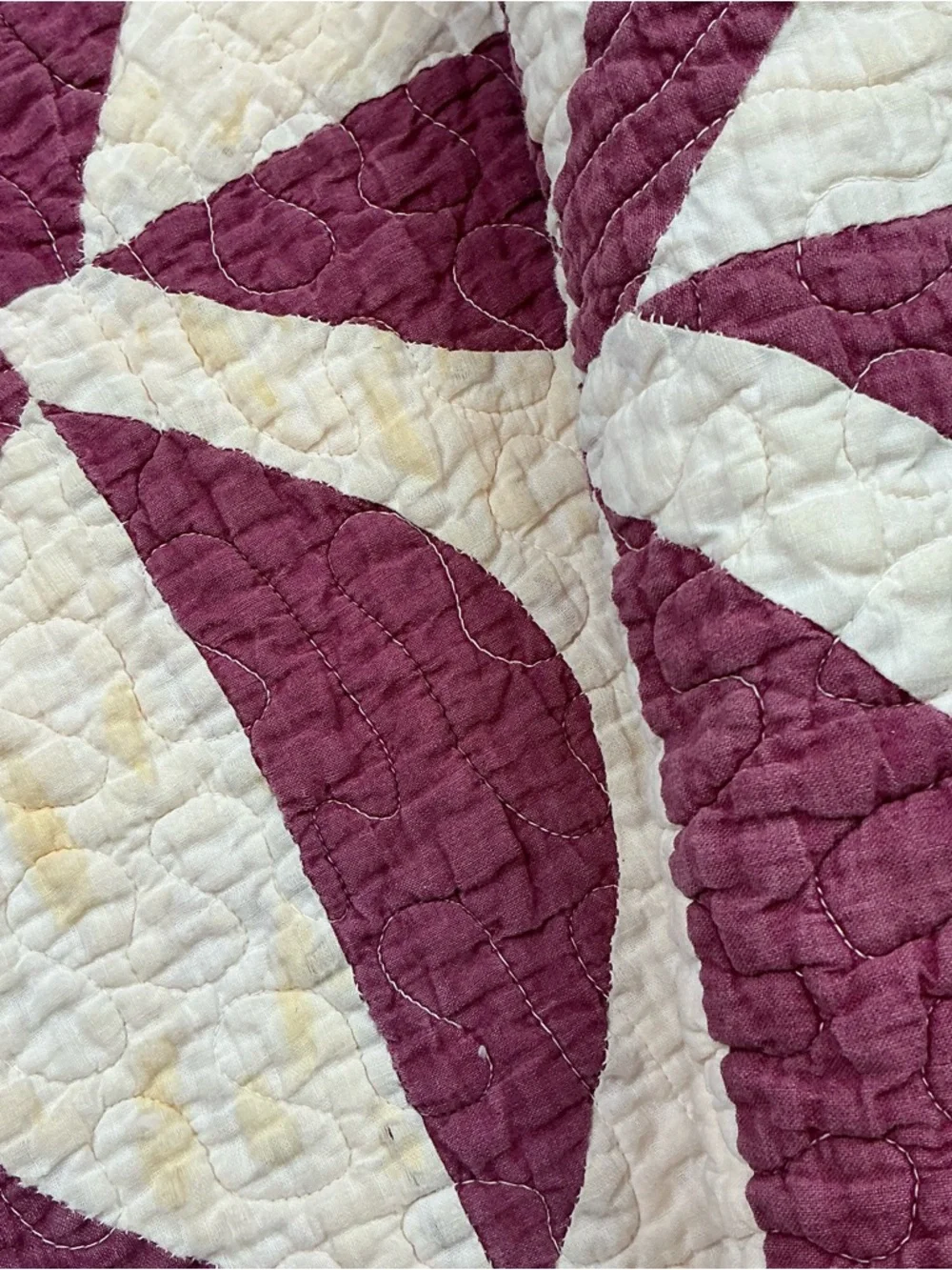 Vintage orange peel style burgundy and cream cotton quilt 58 x 68 USA made - Picture 8 of 9